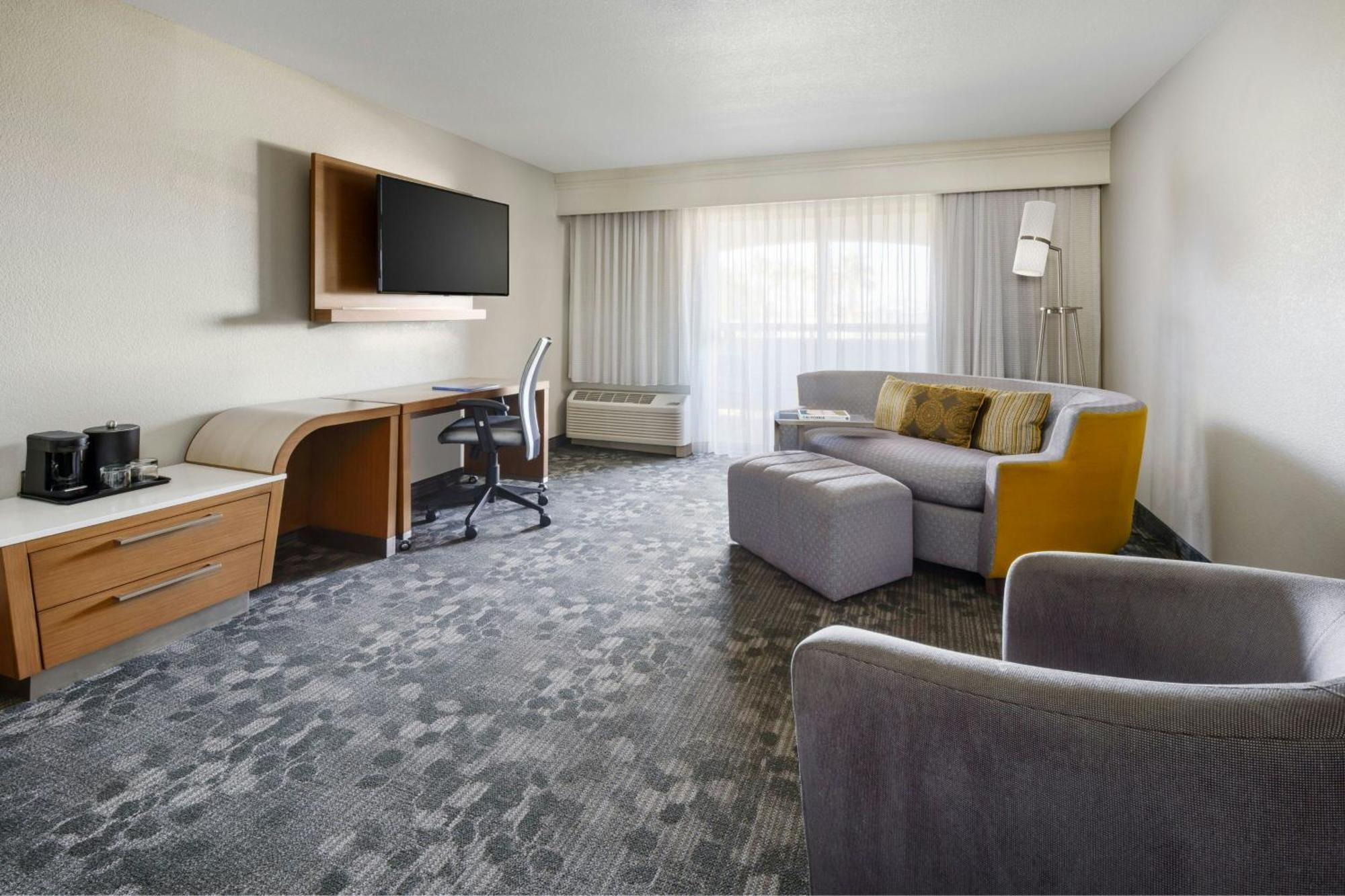 Courtyard By Marriott Palmdale Hotel Ngoại thất bức ảnh
