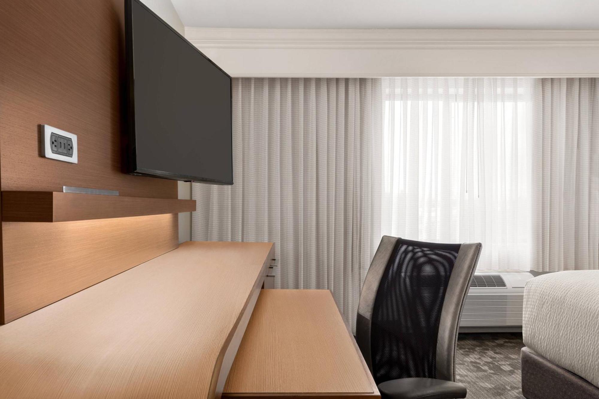 Courtyard By Marriott Palmdale Hotel Ngoại thất bức ảnh
