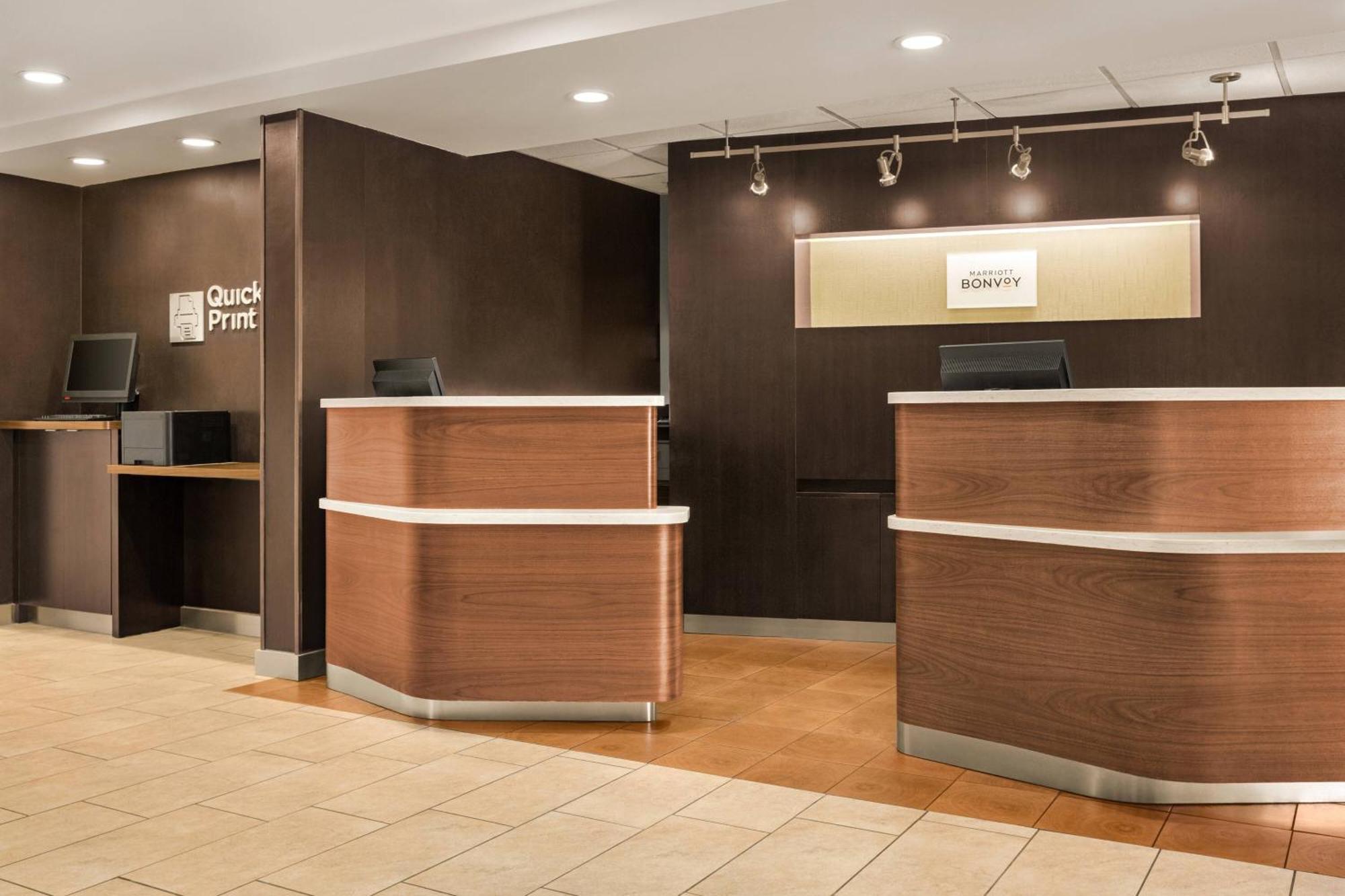 Courtyard By Marriott Palmdale Hotel Ngoại thất bức ảnh