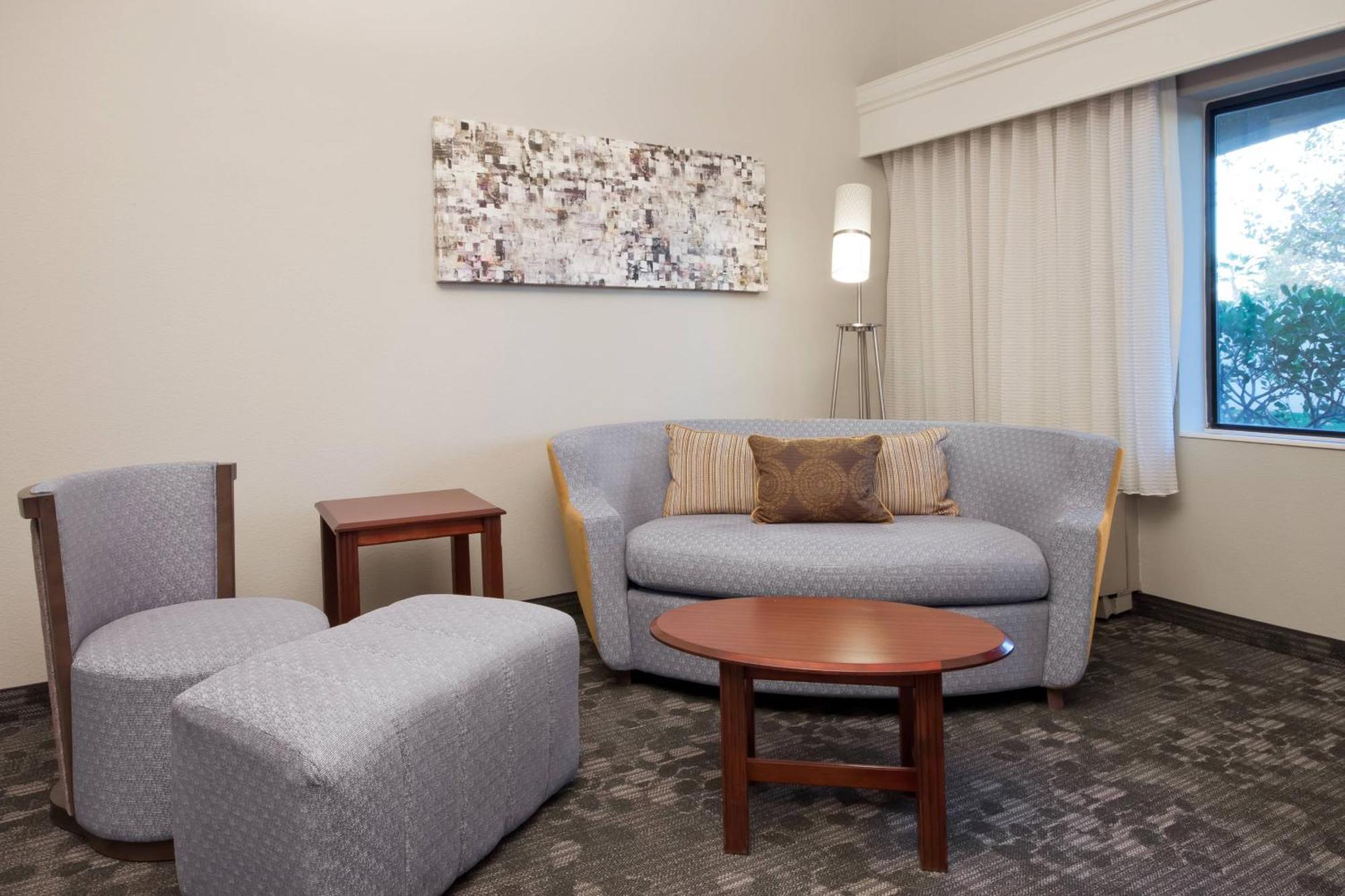 Courtyard By Marriott Palmdale Hotel Ngoại thất bức ảnh