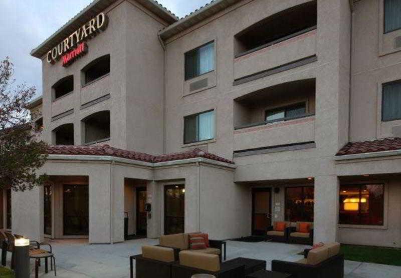 Courtyard By Marriott Palmdale Hotel Ngoại thất bức ảnh